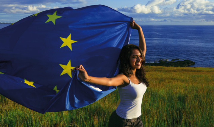 2015/2018 Bilan mi-mandat : Les 7 piliers de la réussite réunionnaise 2015/2018 Bilan mi-mandat : Les 7 piliers de la réussite réunionnaise