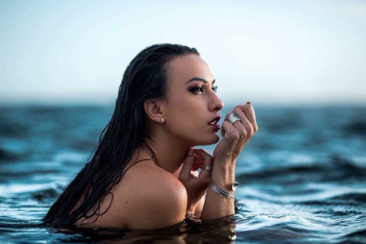 Sandrine Rivière : passion Pole Dance Sandrine Rivière : passion Pole Dance