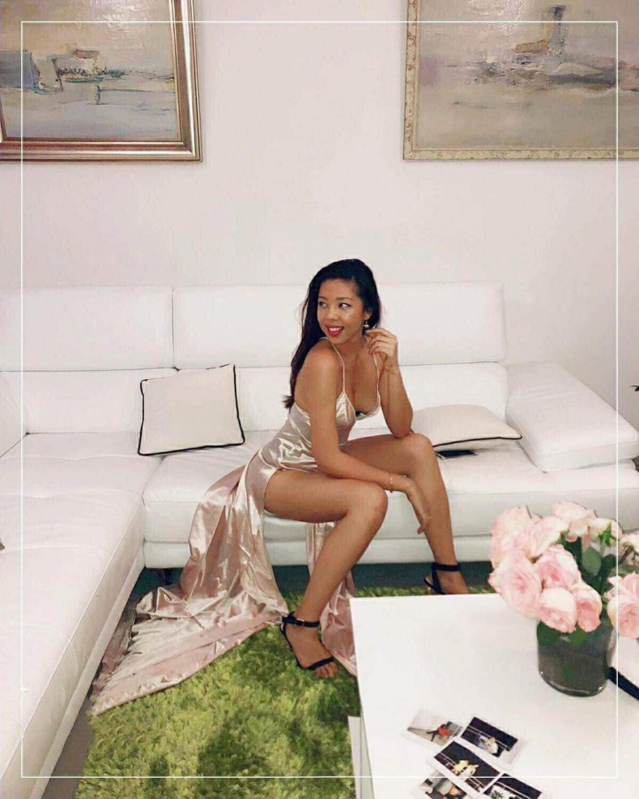 Shayna : gendarme ou hôtesse de l'air ? Shayna : gendarme ou hôtesse de l'air ?