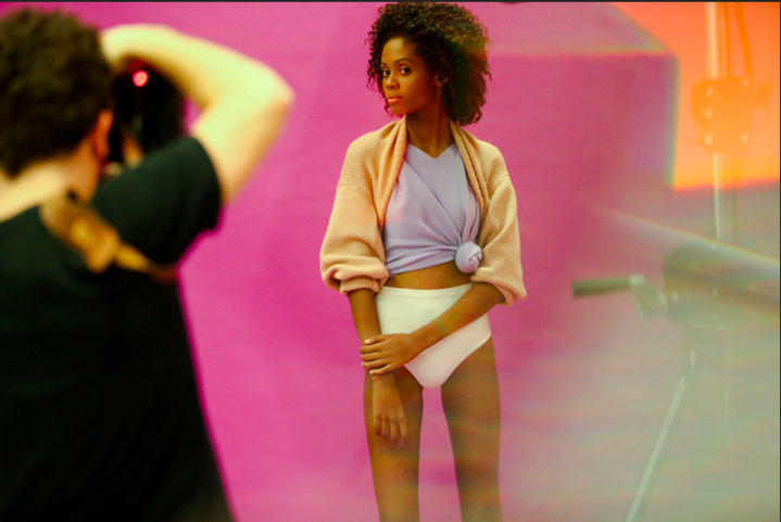 Camille la Réunionnaise remporte un contrat avec l'agence Elite Camille la Réunionnaise remporte un contrat avec l'agence Elite