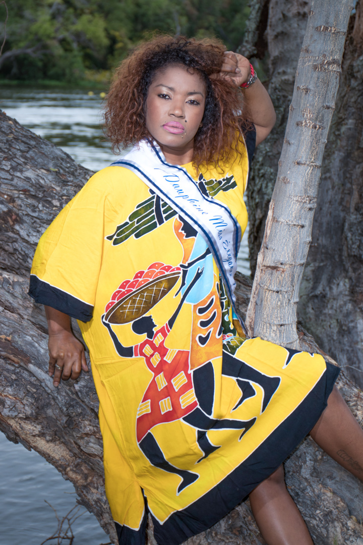 Dorothy Medgee Rousseau, 1m56 si bien assumé Dorothy Medgee Rousseau, 1m56 si bien assumé