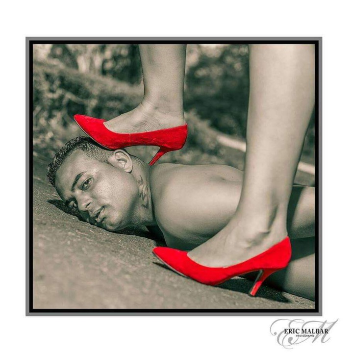 Mickaël Mitra, le bienheureux entouré de femmes Mickaël Mitra, le bienheureux entouré de femmes