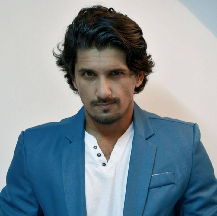 Adam Khalil : célibataire pour le moment... Adam Khalil : célibataire pour le moment...