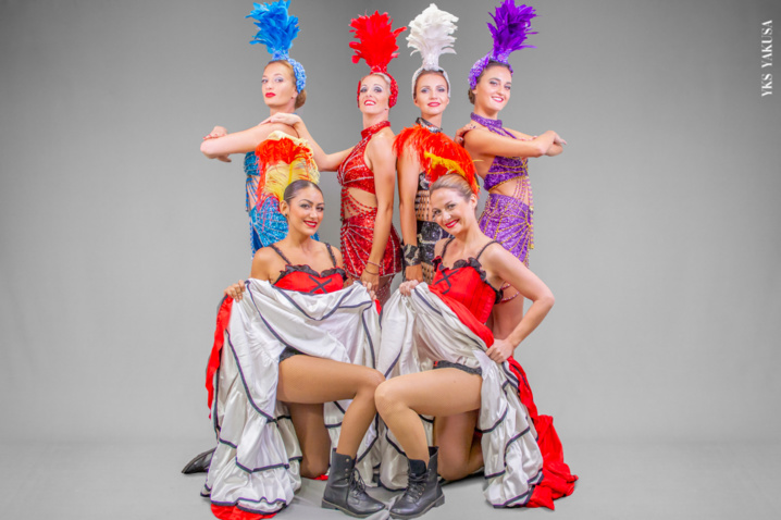 En tenue de french cancan En tenue de french cancan