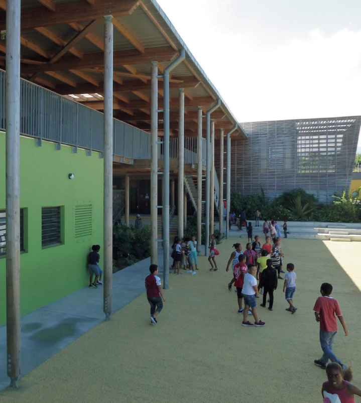 Une école 100% Bioclimatique Une école 100% Bioclimatique