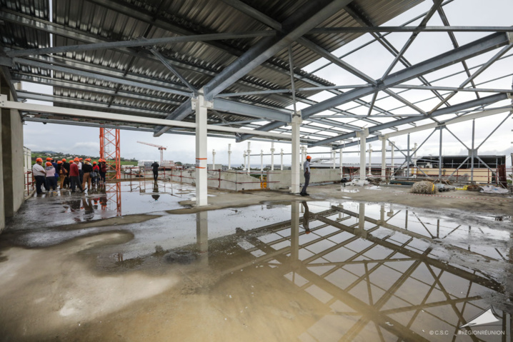 Extension de l’Institut Universitaire de Technologie et relocalisation de l’École Supérieure d’Ingénieurs Réunion Océan Indien Extension de l’Institut Universitaire de Technologie et relocalisation de l’École Supérieure d’Ingénieurs Réunion Océan Indien