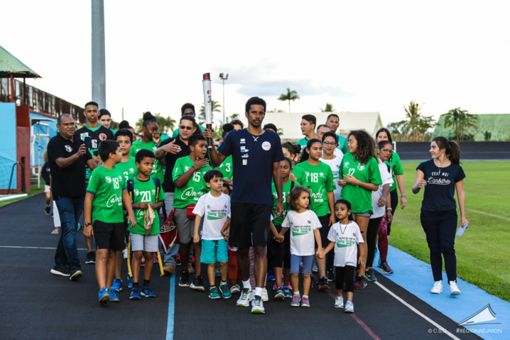 Passation de la flamme des JIOI entre la Réunion et l’île Maurice Passation de la flamme des JIOI entre la Réunion et l’île Maurice