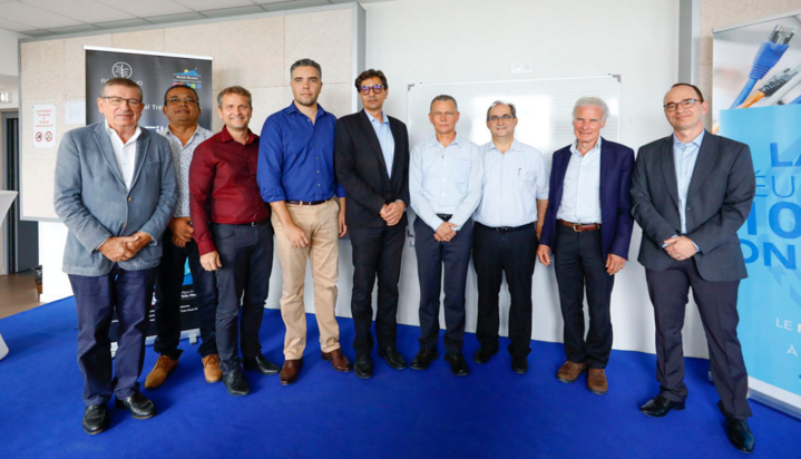 La fibre optique pour tous les Réunionnais : Bâtissons nos villes de demain ! La fibre optique pour tous les Réunionnais : Bâtissons nos villes de demain !