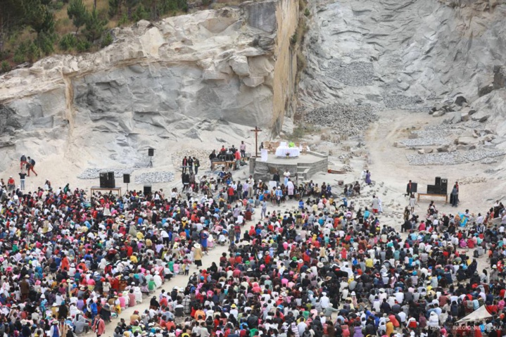 Akamasoa, la “Cité de l’Amitié” Akamasoa, la “Cité de l’Amitié”