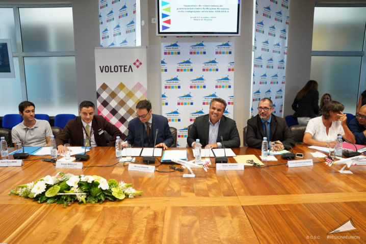 La Région Réunion signe une convention avec la compagnie aérienne VOLOTEA