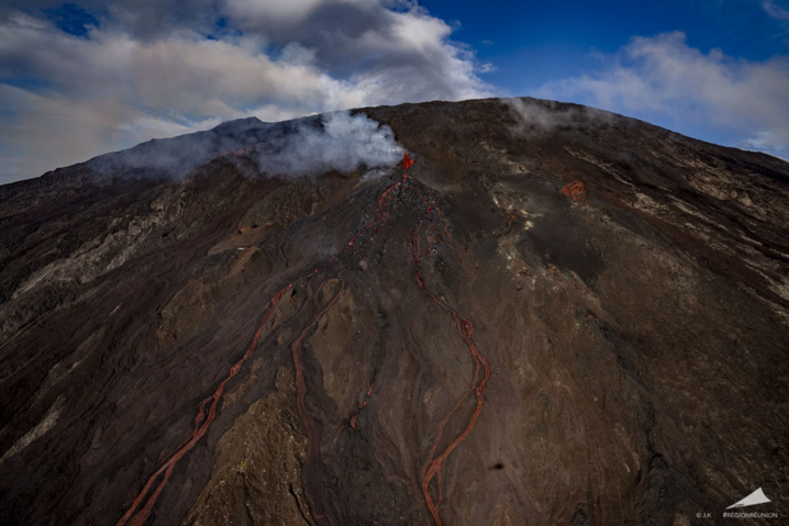 Le Piton de la Fournaise - 1ère éruption de l’année 2020 Le Piton de la Fournaise - 1ère éruption de l’année 2020