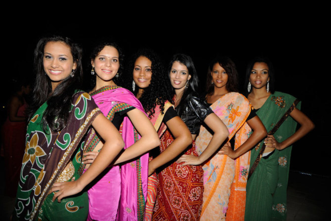 Les 12 candidates à l'île Maurice