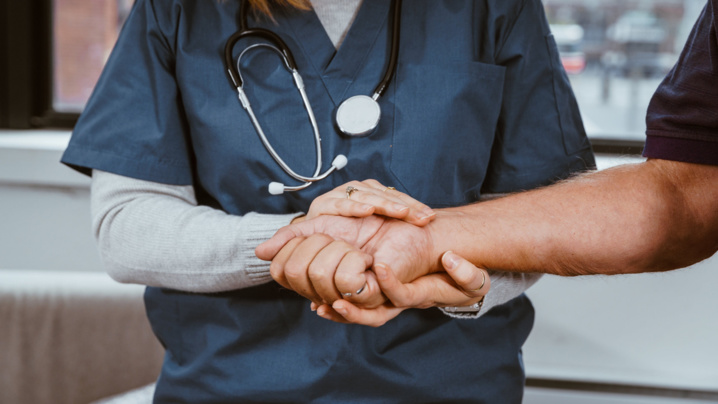 Testée positive, une infirmière italienne se suicide ! Testée positive, une infirmière italienne se suicide !