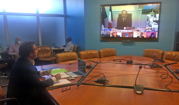Visio-conférence entre le Premier Ministre et le Président de Région Visio-conférence entre le Premier Ministre et le Président de Région