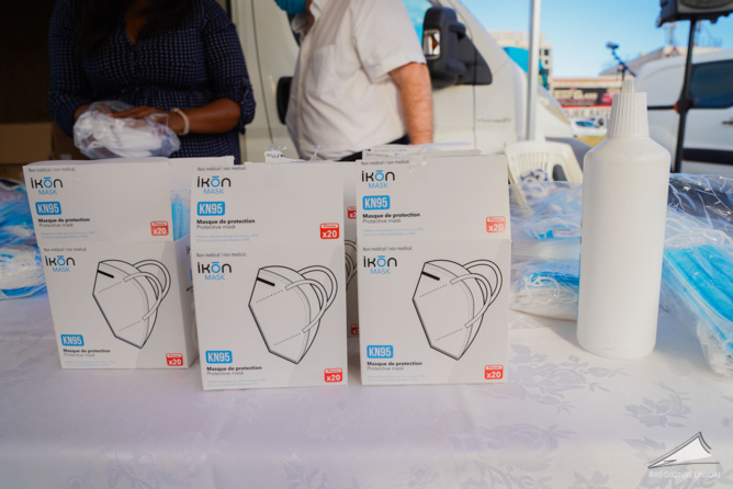 Retour en images : Remise des masques de protection aux entreprises de proximité Retour en images : Remise des masques de protection aux entreprises de proximité