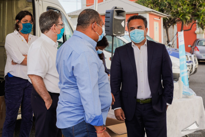 Retour en images : Remise des masques de protection aux entreprises de proximité