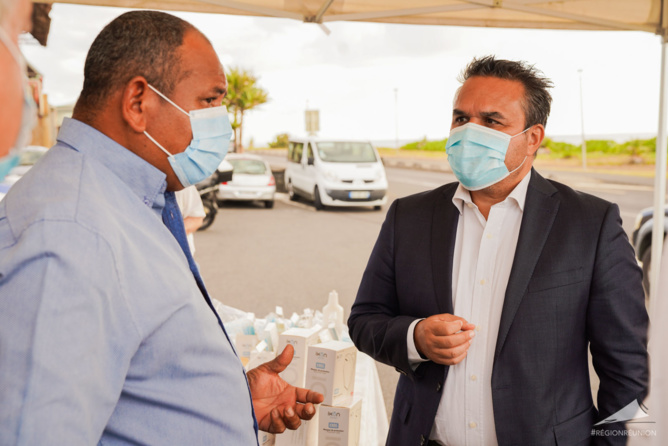 Retour en images : Remise des masques de protection aux entreprises de proximité Retour en images : Remise des masques de protection aux entreprises de proximité