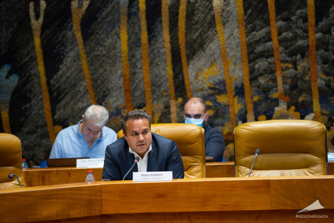 Didier Robert se félicite de l’engagement de l’Etat, des pouvoirs publics et des acteurs économiques et sociaux dans l’après-confinement Didier Robert se félicite de l’engagement de l’Etat, des pouvoirs publics et des acteurs économiques et sociaux dans l’après-confinement