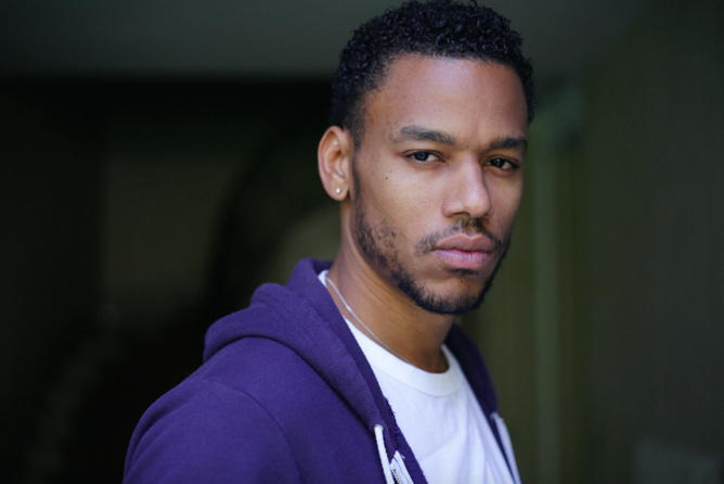 Ken Eind , entre la comédie et l'architecture son cœur balance... Ken Eind , entre la comédie et l'architecture son cœur balance...