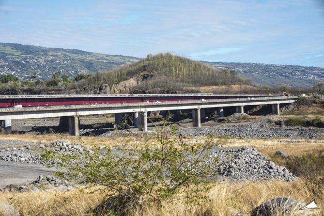 Visite du Nouveau Pont de la Rivière des Galets Visite du Nouveau Pont de la Rivière des Galets