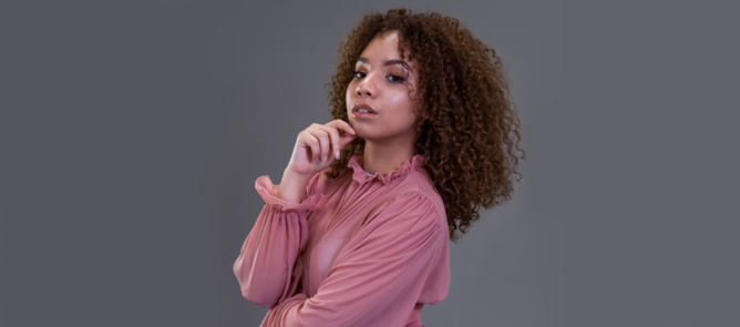 Emmaya la Réunionnaise qui met tout en oeuvre pour devenir actrice Emmaya la Réunionnaise qui met tout en oeuvre pour devenir actrice