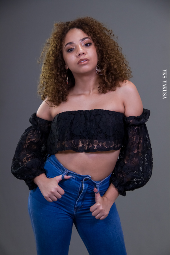 Emmaya la Réunionnaise qui met tout en oeuvre pour devenir actrice Emmaya la Réunionnaise qui met tout en oeuvre pour devenir actrice