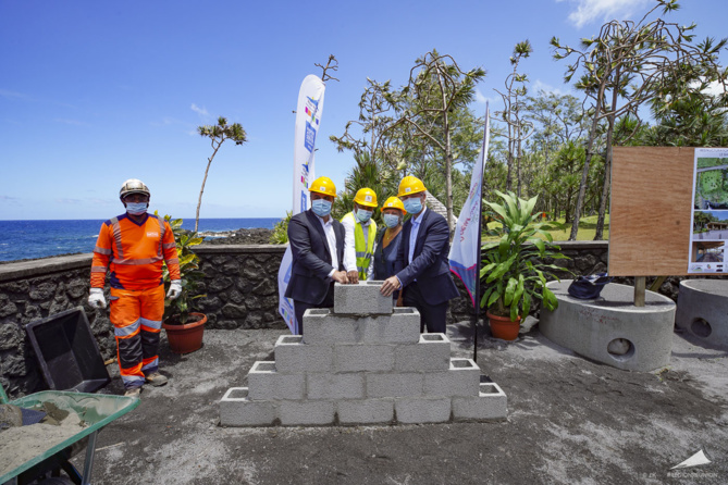 Signature de convention entre la Région et la commune de Saint-Philippe Signature de convention entre la Région et la commune de Saint-Philippe