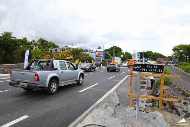 Le pont de la Ravine des Grègues mis en circulation Le pont de la Ravine des Grègues mis en circulation