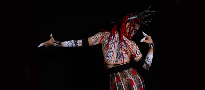 Anne-Lise, l'artiste fait son show pour Halloween Anne-Lise, l'artiste fait son show pour Halloween