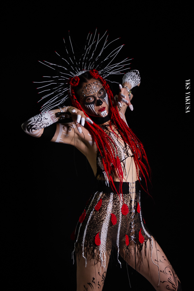 Anne-Lise, l'artiste fait son show pour Halloween Anne-Lise, l'artiste fait son show pour Halloween