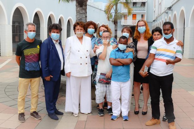 Visite de la Ministre du centre APAJH de La Réunion Visite de la Ministre du centre APAJH de La Réunion