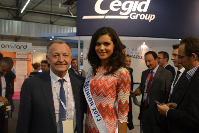 Jean Michel Aulas et Vanille M'Doihoma, sur le stand CEGID Group Jean Michel Aulas et Vanille M'Doihoma, sur le stand CEGID Group