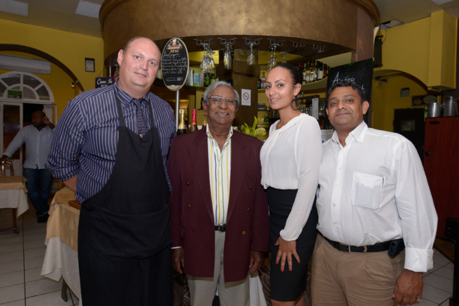 Gilles Técher, Jean-Paul Virapoullé, Nora Acaya, et Noor-Olivier Bassand Gilles Técher, Jean-Paul Virapoullé, Nora Acaya, et Noor-Olivier Bassand