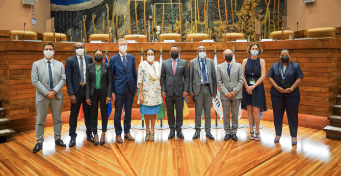 Huguette Bello préside la séance plénière du comité de suivi INTERREG V Océan Indien