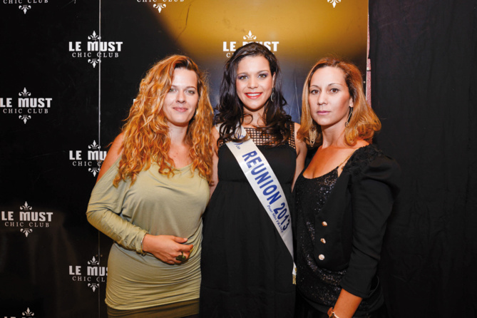 Sarah Hugon, directrice du Must, Vanille M’Doihoma, Miss Réunion 2013, et Frédérique, directrice de Frédérique Locations