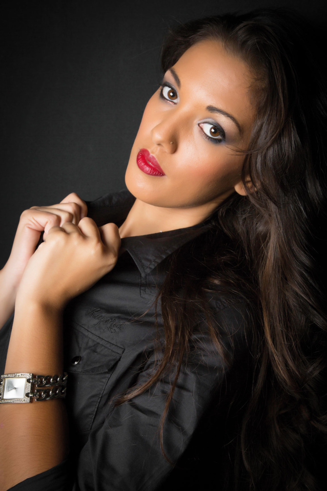 Photos Patrick Imanatze Studio Télé Kréol Coiffure et maquillage: Kryolan Photos Patrick Imanatze Studio Télé Kréol Coiffure et maquillage: Kryolan