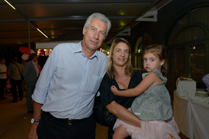 Bernard Veber, directeur général de Groupama, son épouse Johanne-Laure, et leur fille Eloïse Bernard Veber, directeur général de Groupama, son épouse Johanne-Laure, et leur fille Eloïse
