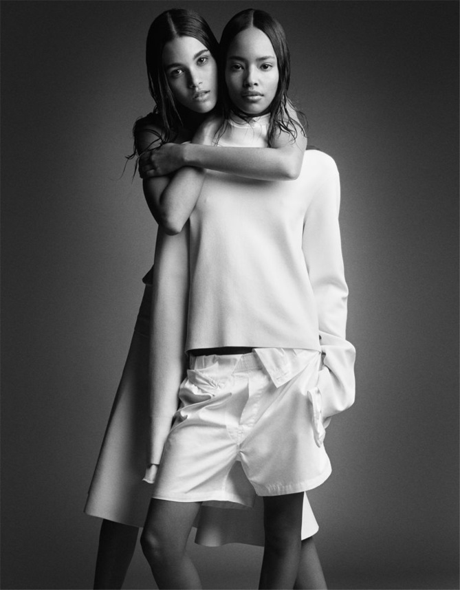 Pauline Hoarau, nommée dans la catégorie Trendy des Melty Future Awards 2014 et Malaika, posant pour Patrick Demarchelier.