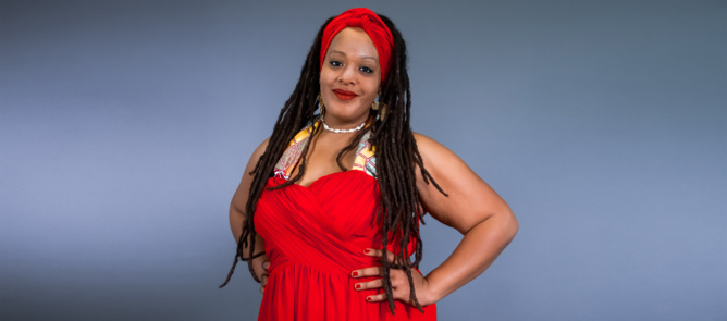 Empresse, la réunionnaise devenue Rasta raconte son difficile retour sur son île Empresse, la réunionnaise devenue Rasta raconte son difficile retour sur son île