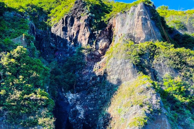Travaux de purges sur la route du Littoral Travaux de purges sur la route du Littoral
