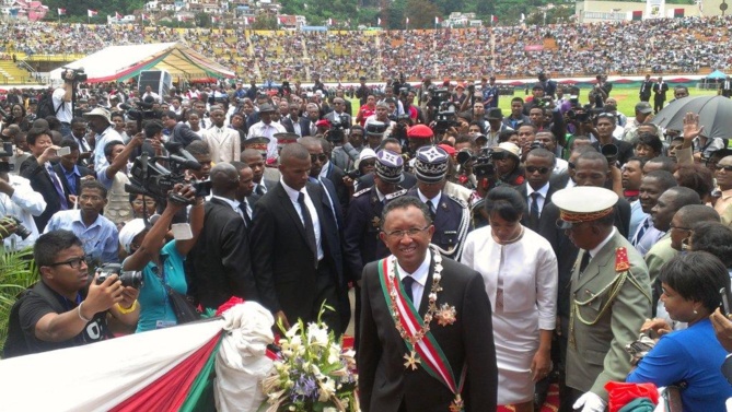 Une foule importante a assisté à l’investiture du président… Une foule importante a assisté à l’investiture du président…