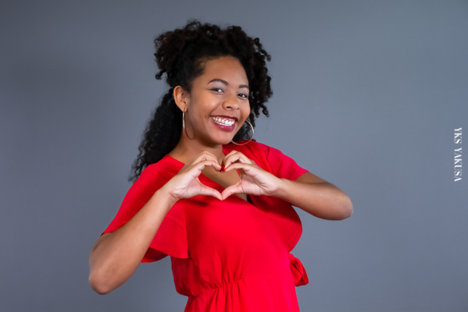 Léa Noël : chanteuse, auteure et compositrice Léa Noël : chanteuse, auteure et compositrice