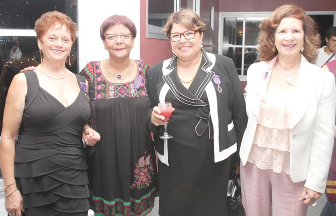 Roseline Agenor, Dominique Dambreville, une invitée, et Suzie Gaps, membre de l'AMOPA Roseline Agenor, Dominique Dambreville, une invitée, et Suzie Gaps, membre de l'AMOPA