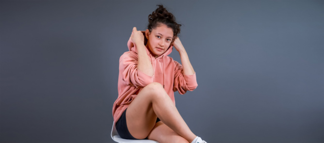 Emilie Dorval : elle a appris à accepter les cicatrices sur son corps Emilie Dorval : elle a appris à accepter les cicatrices sur son corps