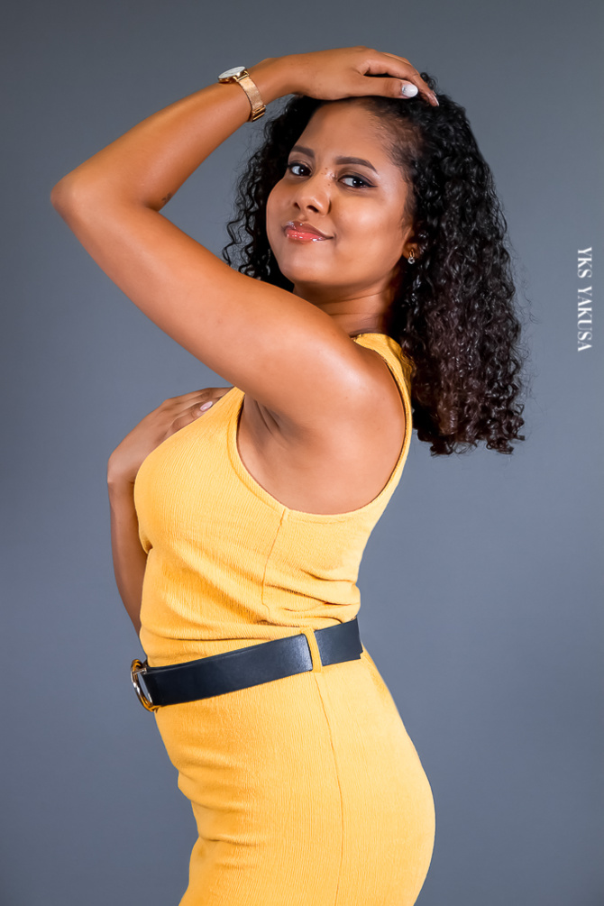 Julie Ycard: " la Pole Dance n'a rien de vulgaire, c'est juste de la gymnastique verticale " Julie Ycard: " la Pole Dance n'a rien de vulgaire, c'est juste de la gymnastique verticale "