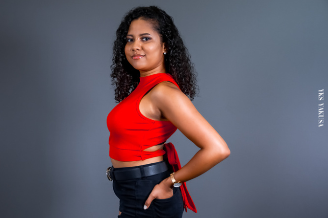 Julie Ycard: " la Pole Dance n'a rien de vulgaire, c'est juste de la gymnastique verticale " Julie Ycard: " la Pole Dance n'a rien de vulgaire, c'est juste de la gymnastique verticale "