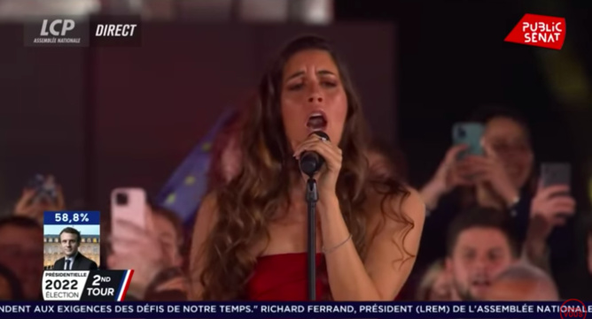 La superbe cantatrice égyptienne, Farah El Dibany, chante pour Macron La superbe cantatrice égyptienne, Farah El Dibany, chante pour Macron
