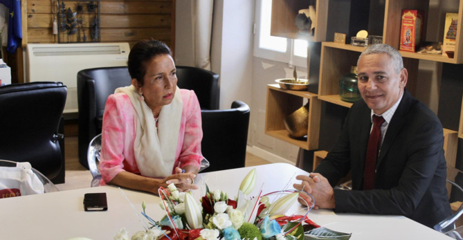 Huguette Bello en visite officielle à Saint-André Huguette Bello en visite officielle à Saint-André