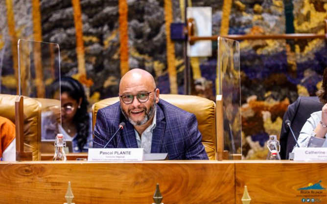 La Région lance la co-construction d'une marque de territoire pour La Réunion La Région lance la co-construction d'une marque de territoire pour La Réunion