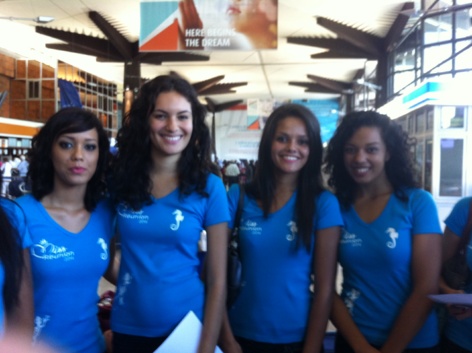 Yasmine, Armelle, Muriel et Laura Yasmine, Armelle, Muriel et Laura